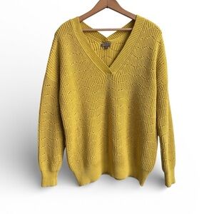 Lilla P  V-Neck Knit Sweater Size Large